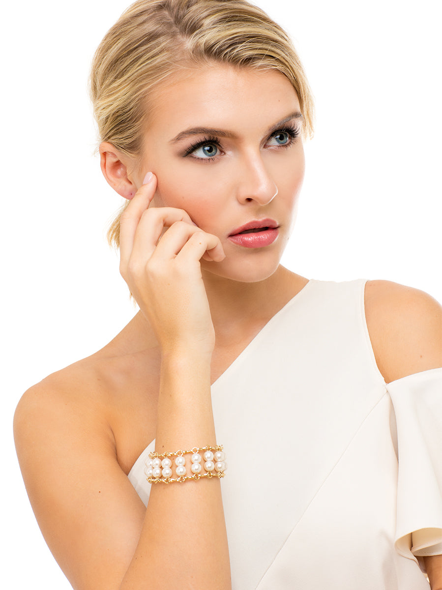 Stay In Touch Pearl Bracelet