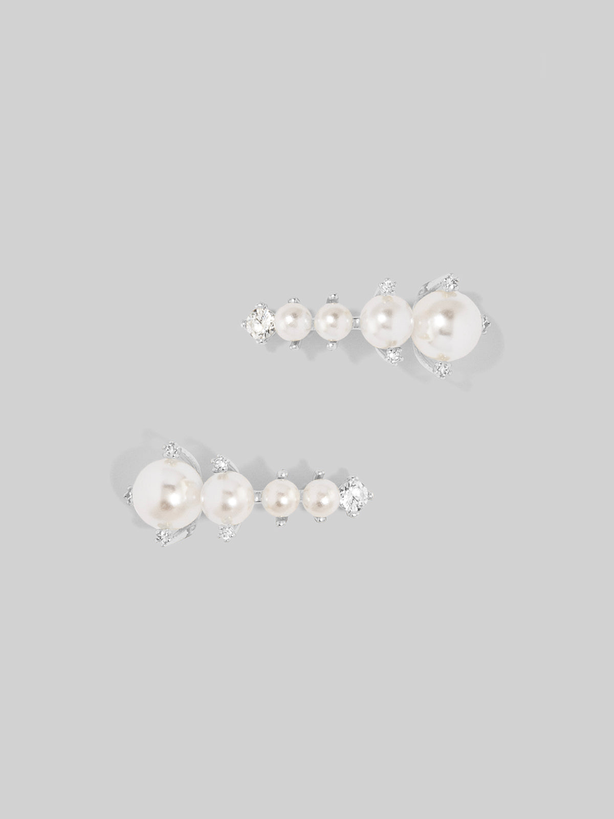 Graduated Pearl and Crystal Stud Earring