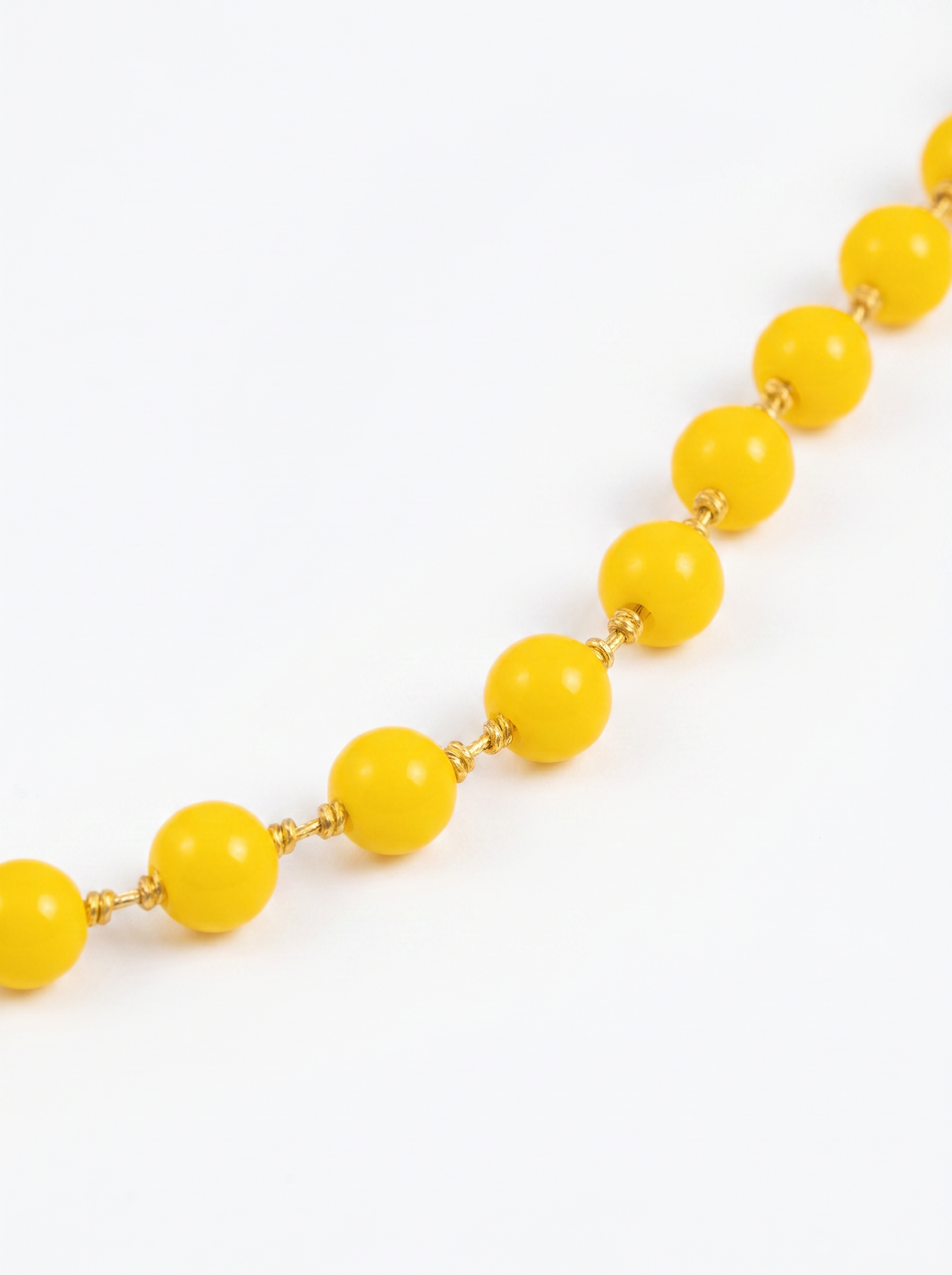 Poppy Magnet Short Necklace
