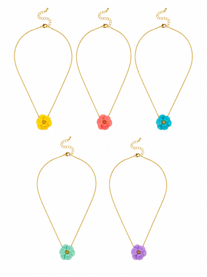 Amelia Flower Pendant Necklace