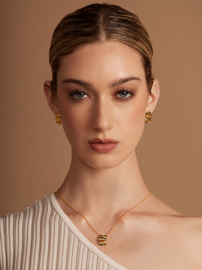 Stacked Ripple Pendant Necklace