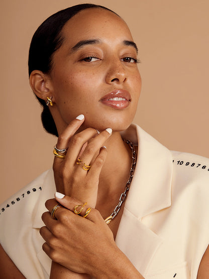 Twist Loop Ring