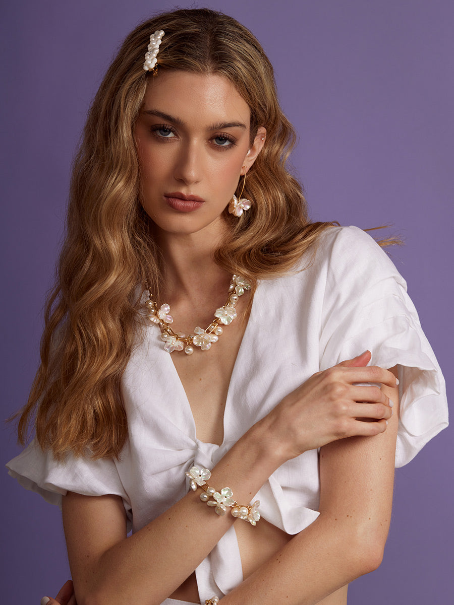 Bloomlight Pearl Flower Bracelet
