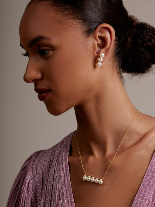 Pearl Bar Stud Earring