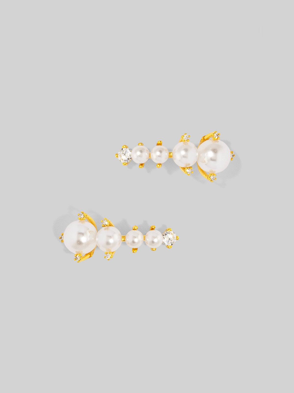 Graduated Pearl and Crystal Stud Earring