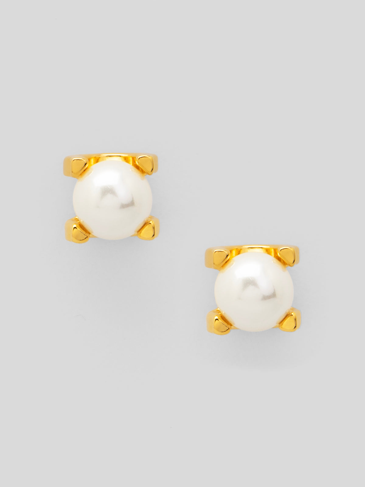 Pearl Stud Earring with Setting