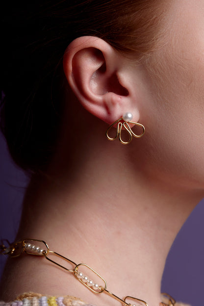 Petal Pearl Stud Earring