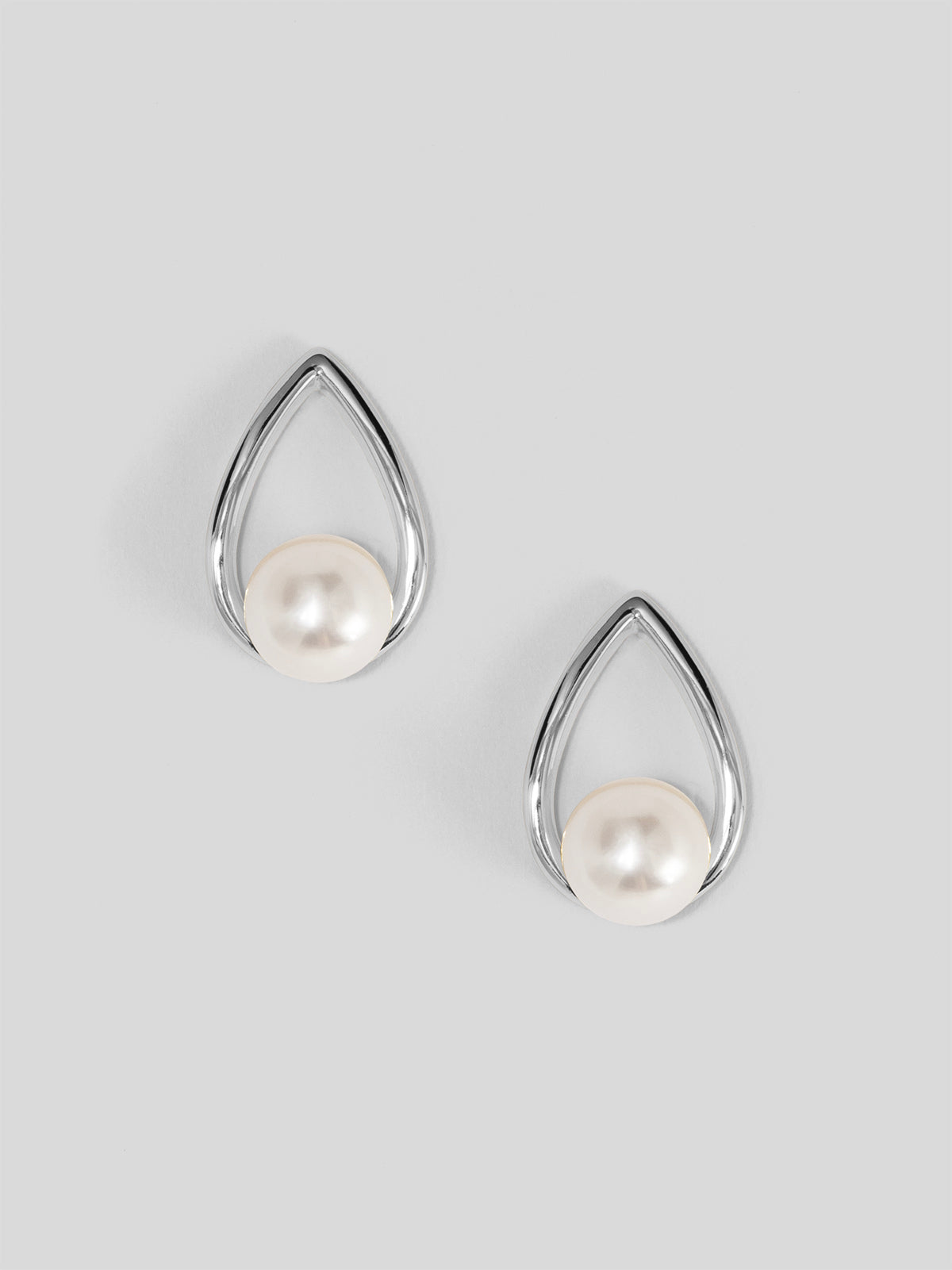 Teardrop Pearl Stud Earring