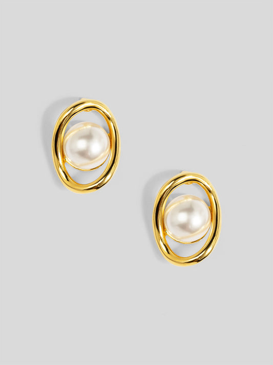 Twisted Orbit Pearl Stud Earring