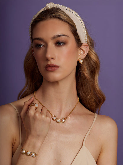 Twisted Orbit Pearl Stud Earring