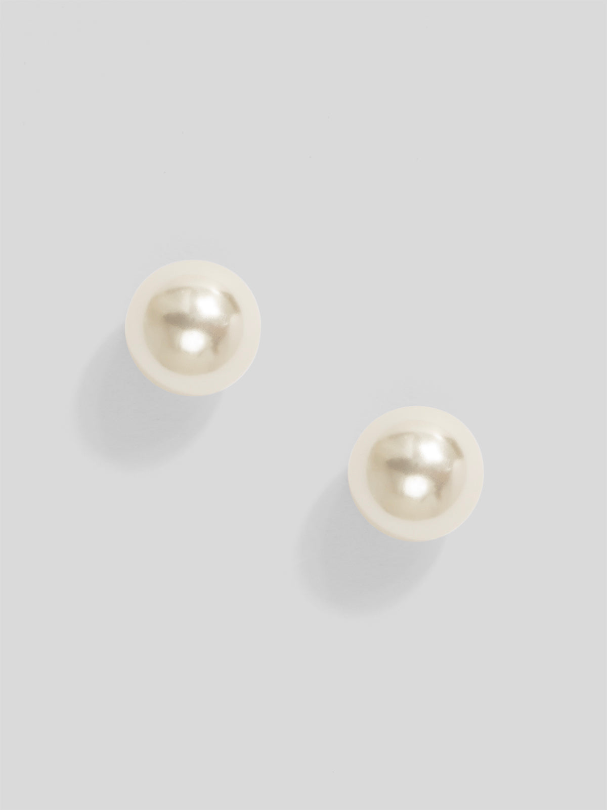 Small Pearl Stud Earring