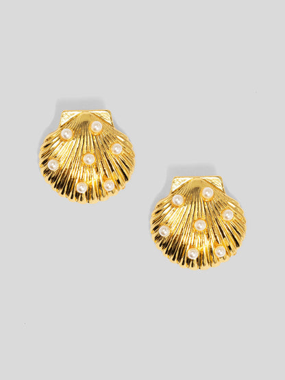 Pearly Shell Stud Earring