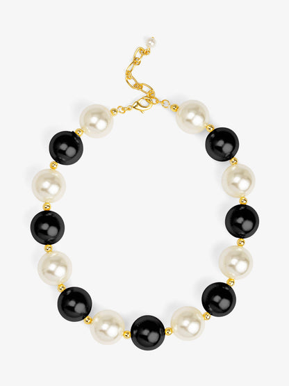 Oversized Pearl Collar Necklace