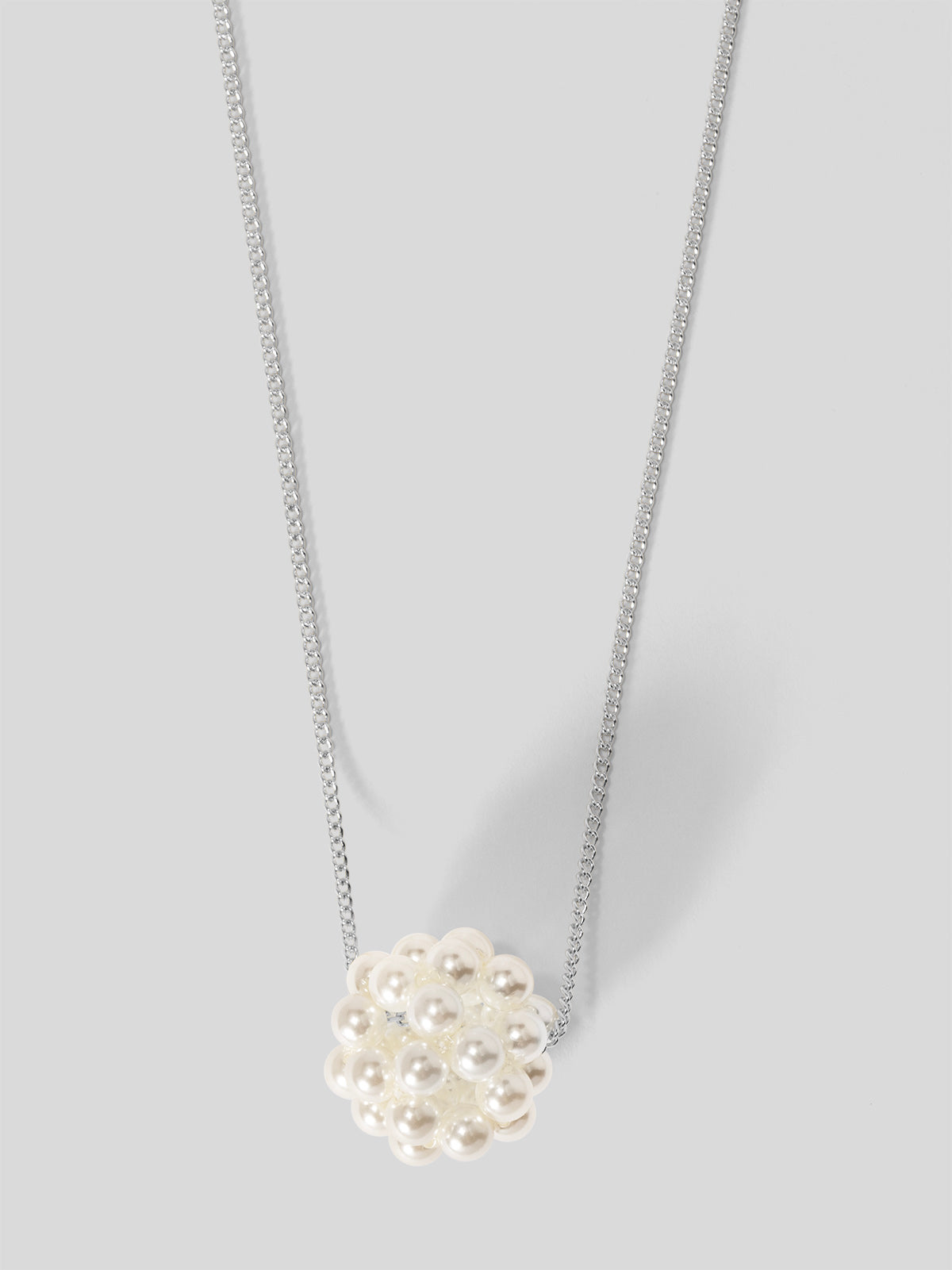 Clustered Pearl Collar Necklace