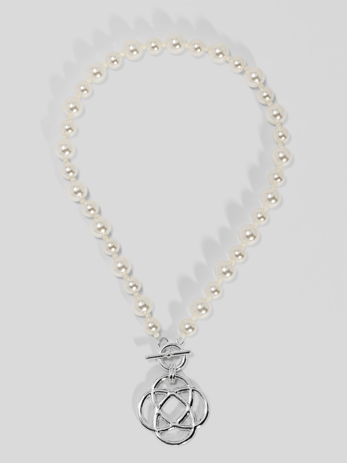 Clover Charm Pearl Beaded Collar Necklace