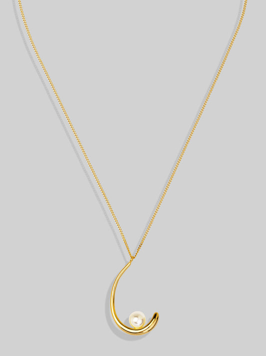 Moon Pearl Short Necklace