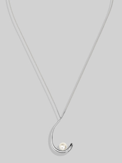 Moon Pearl Short Necklace