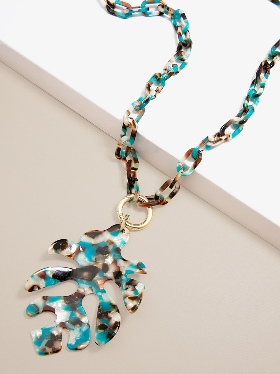 Teagan Pendant Necklace