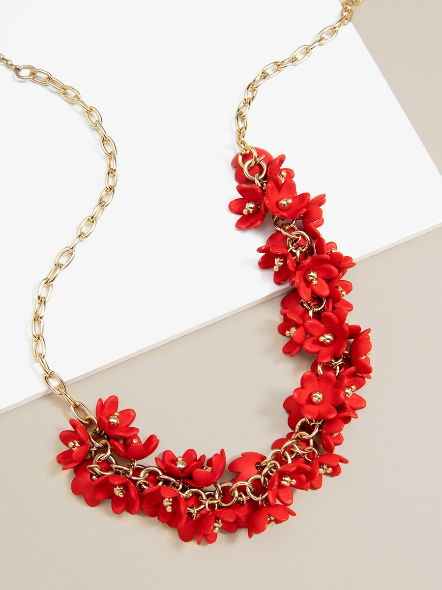Petite Petals Collar Necklace