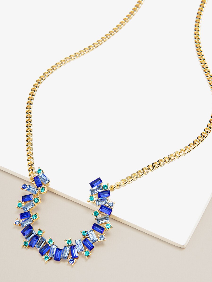 Lucky Me Collar Necklace