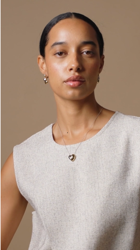 Puffy heart pendant short necklace
